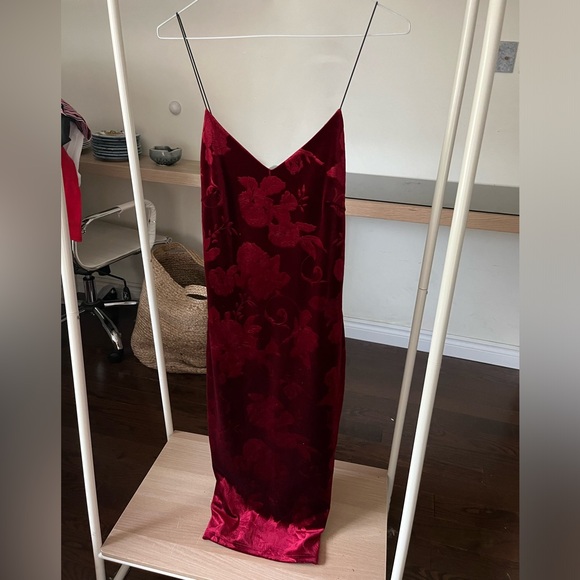 The Monica Dress - Picture 2 of 3